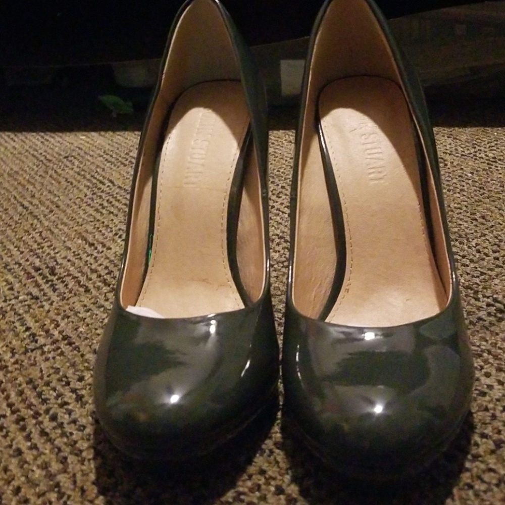 Heels - Picture 4 of 5